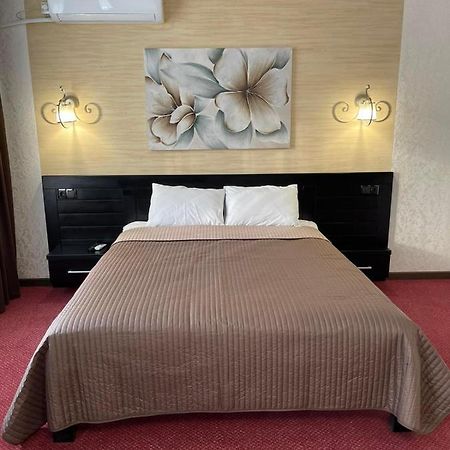 Maliye Khutora Hotel Merry Club מראה חיצוני תמונה
