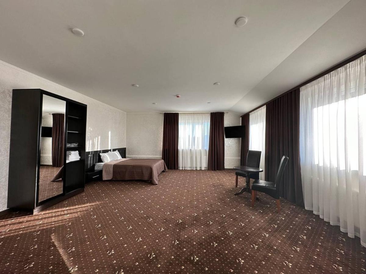 Maliye Khutora Hotel Merry Club מראה חיצוני תמונה